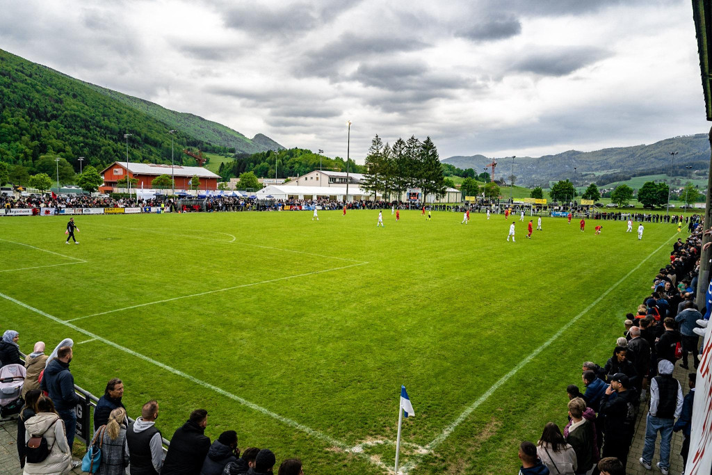 4DB9A6BF F5E7 4BE4 A24F AD2FA207A74F